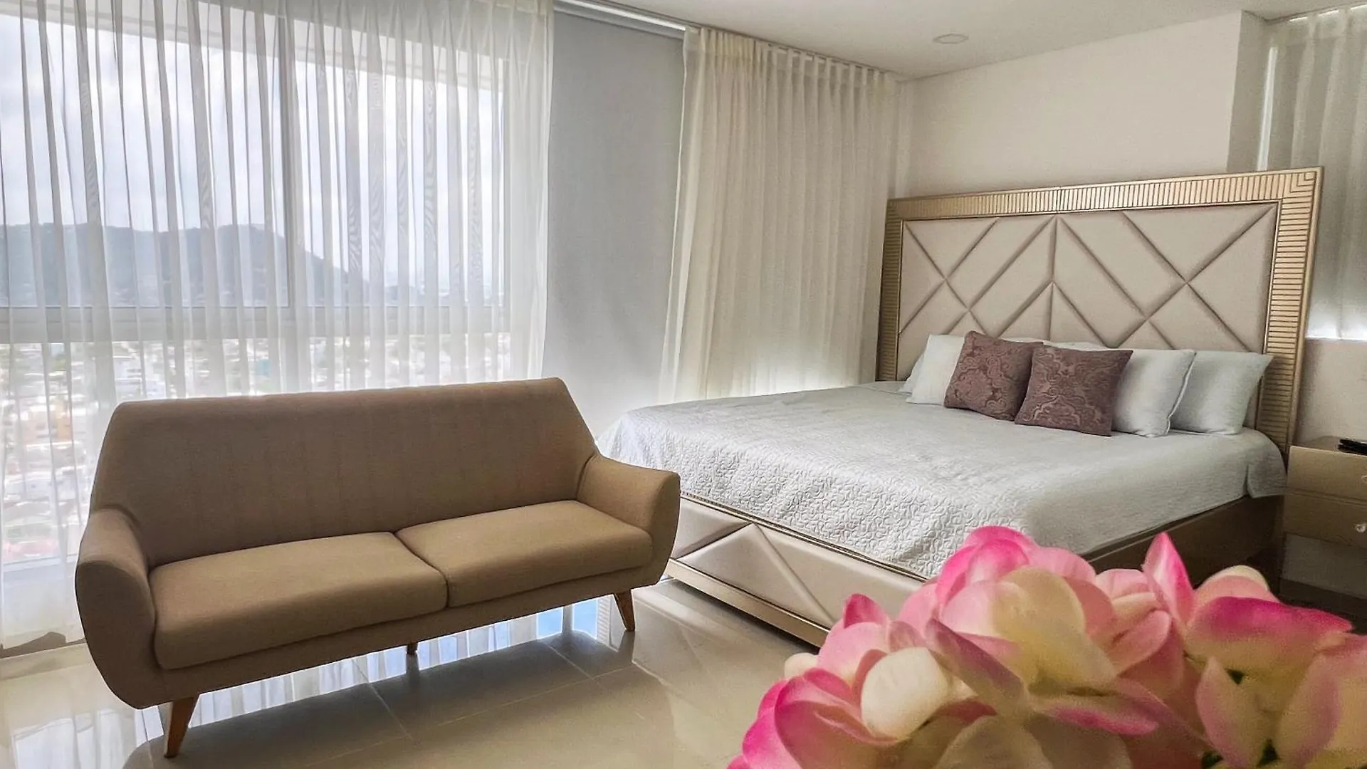 Duplex Apartment With Stunning Views, Near Walled City And Beach Cartagena
