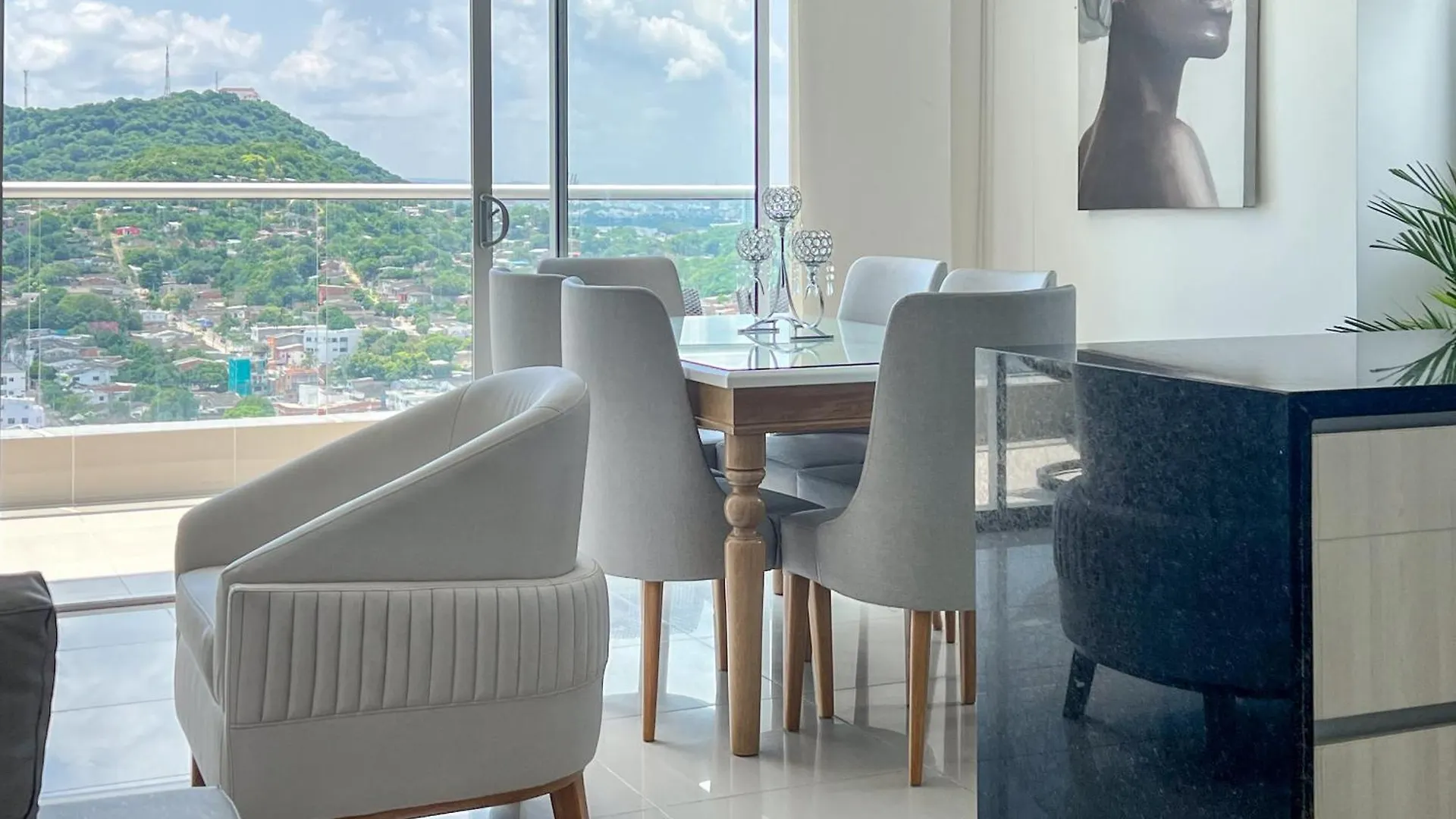 Duplex Apartment With Stunning Views, Near Walled City And Beach Cartagena