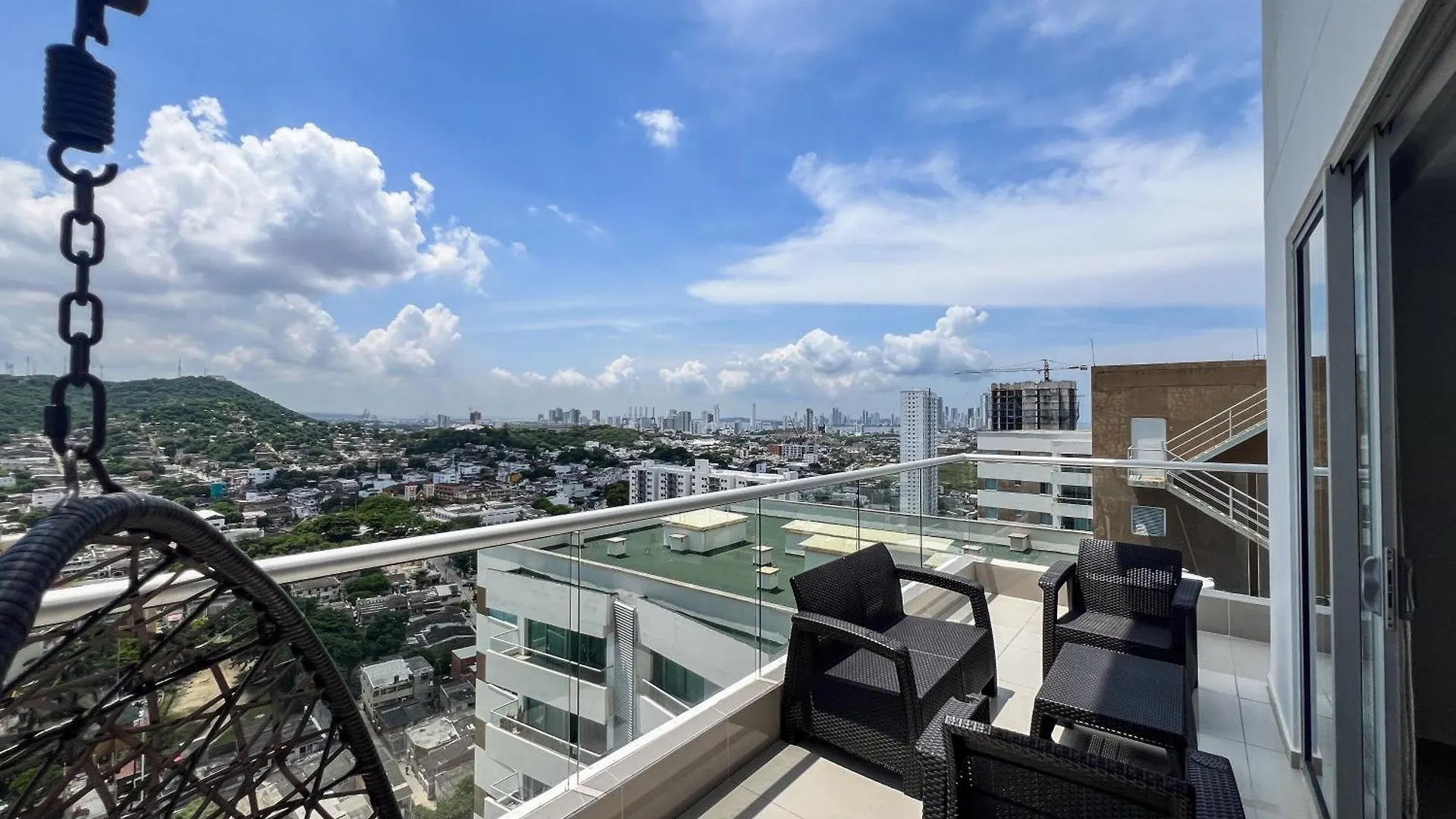 Duplex Apartment With Stunning Views, Near Walled City And Beach Cartagena